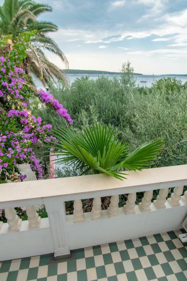 Apartments Picolo Paradiso Miljenko Debelic Barbat na Rabu Extérieur photo